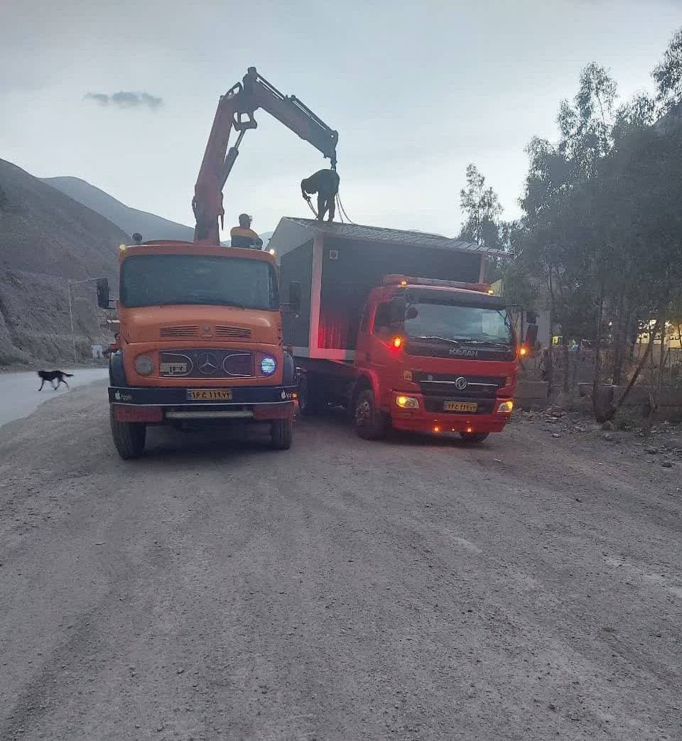 خودروبر و یدک کش شبانه روزی تقی زاده در جاده هراز