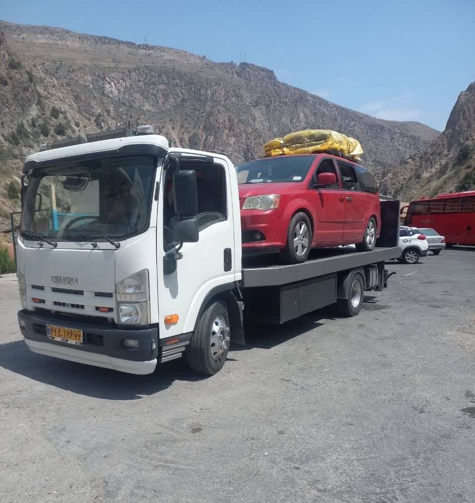 خودروبر و یدک کش شبانه روزی تقی زاده در جاده هراز