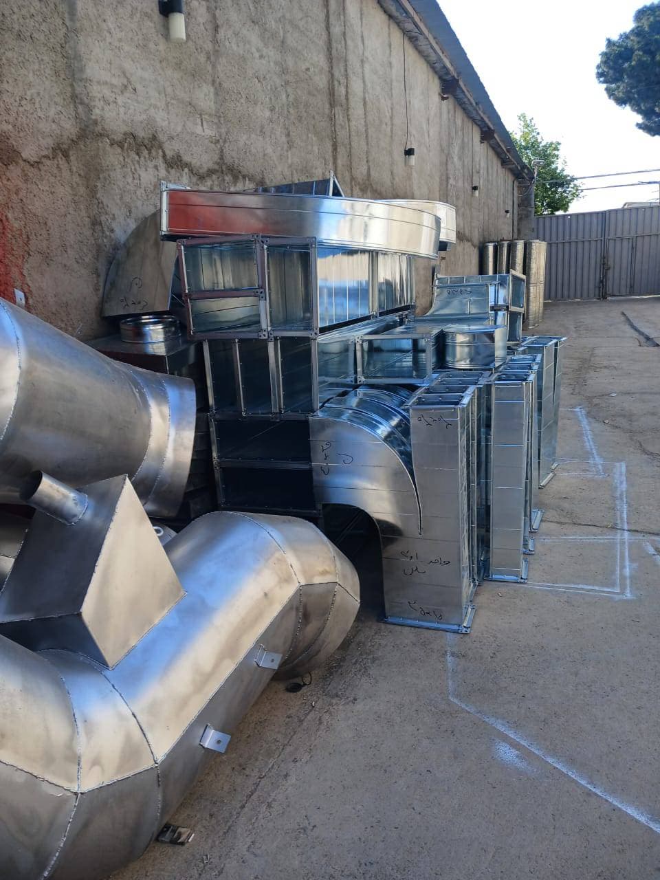 ساخت و نصب کانال صنعتی گرد و مربع برادران جوهری در سعادت آباد تهران