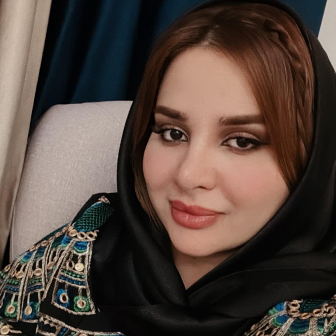 مطب زیبایی پوست و مو دکتر مهلا میری در فاز 2 سهند