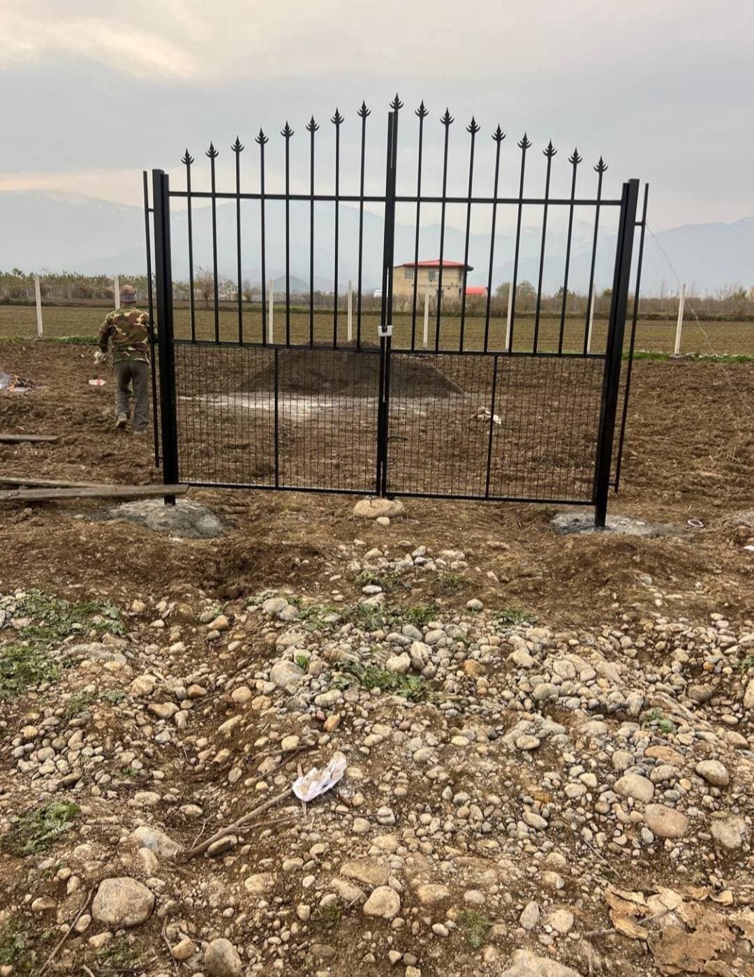 تولید فروش فنس و سیم خاردار صادقی در گرگان