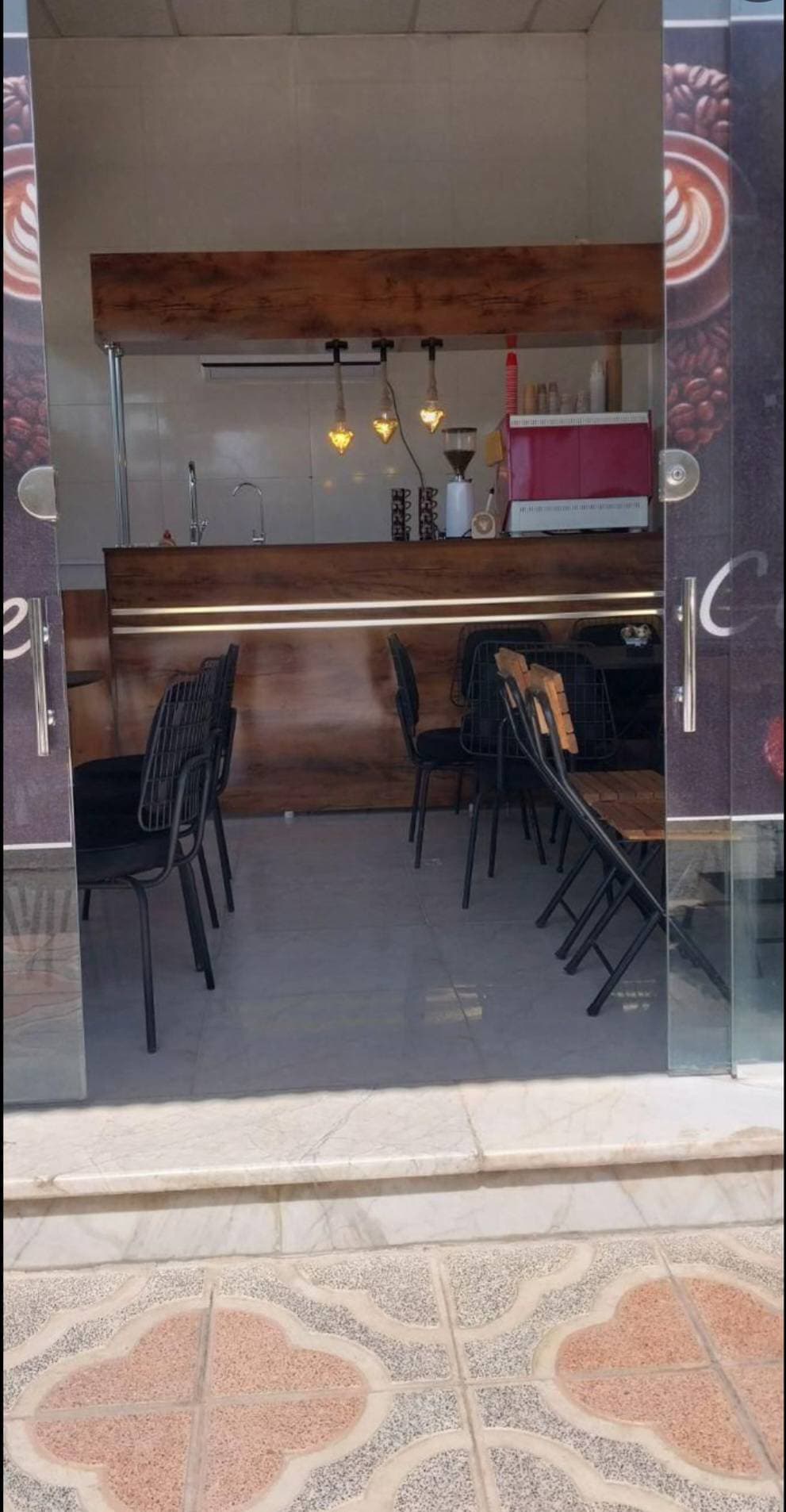 کافه لاو در کرمانشاه