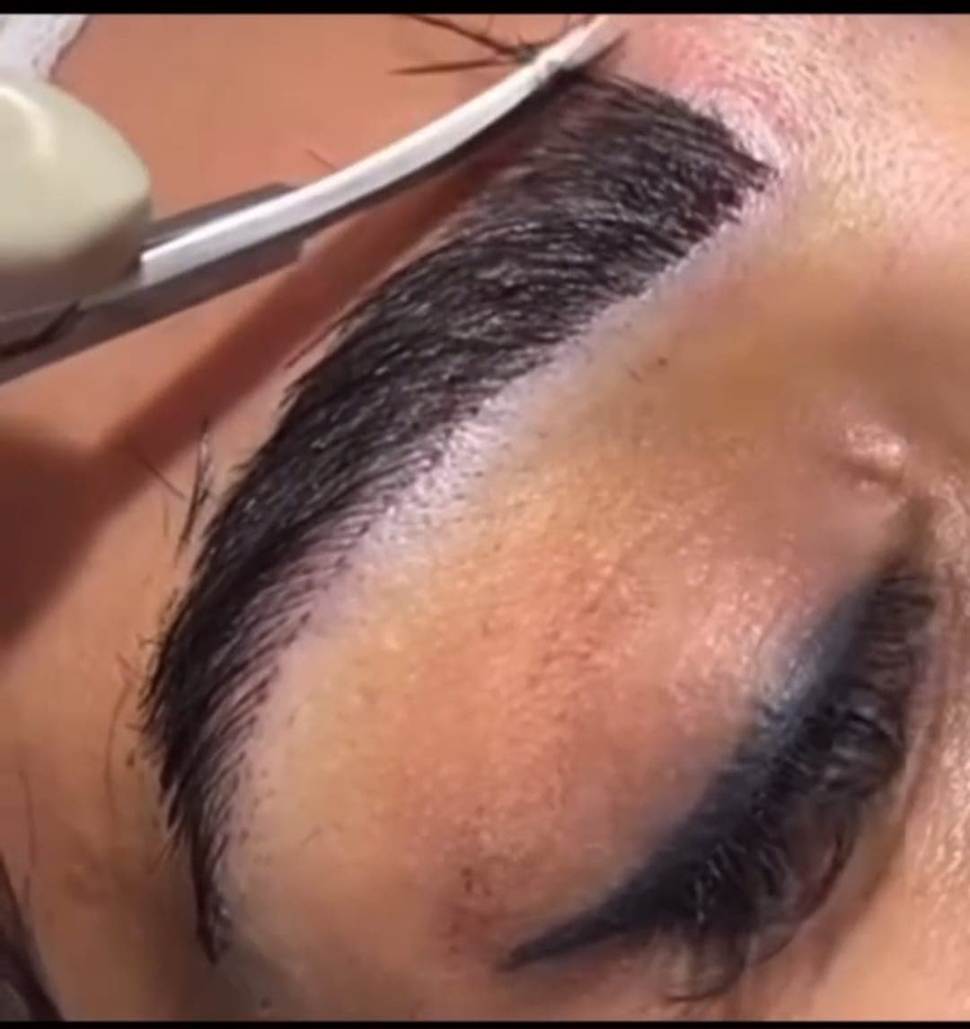 آموزش کاشت ابرو مهتا نجمی تبریز