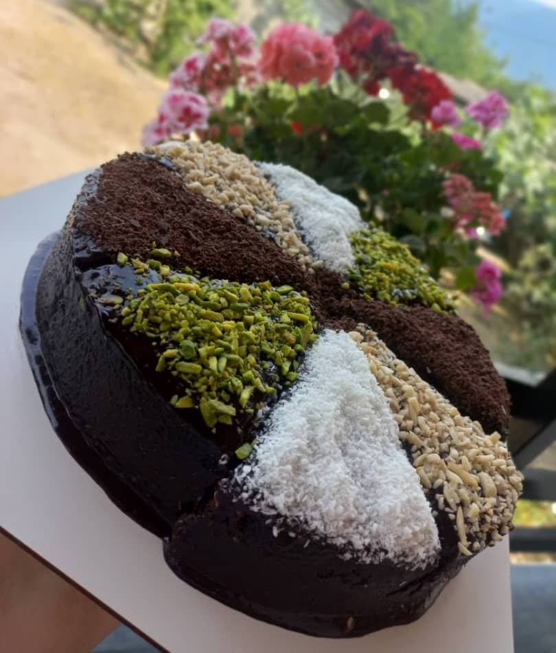 کافه رستوران نبات در نوشهر