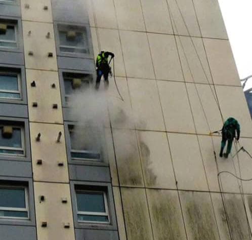 نصب تابلو بدون داربست و جرثقیل بیگی در اصفهان