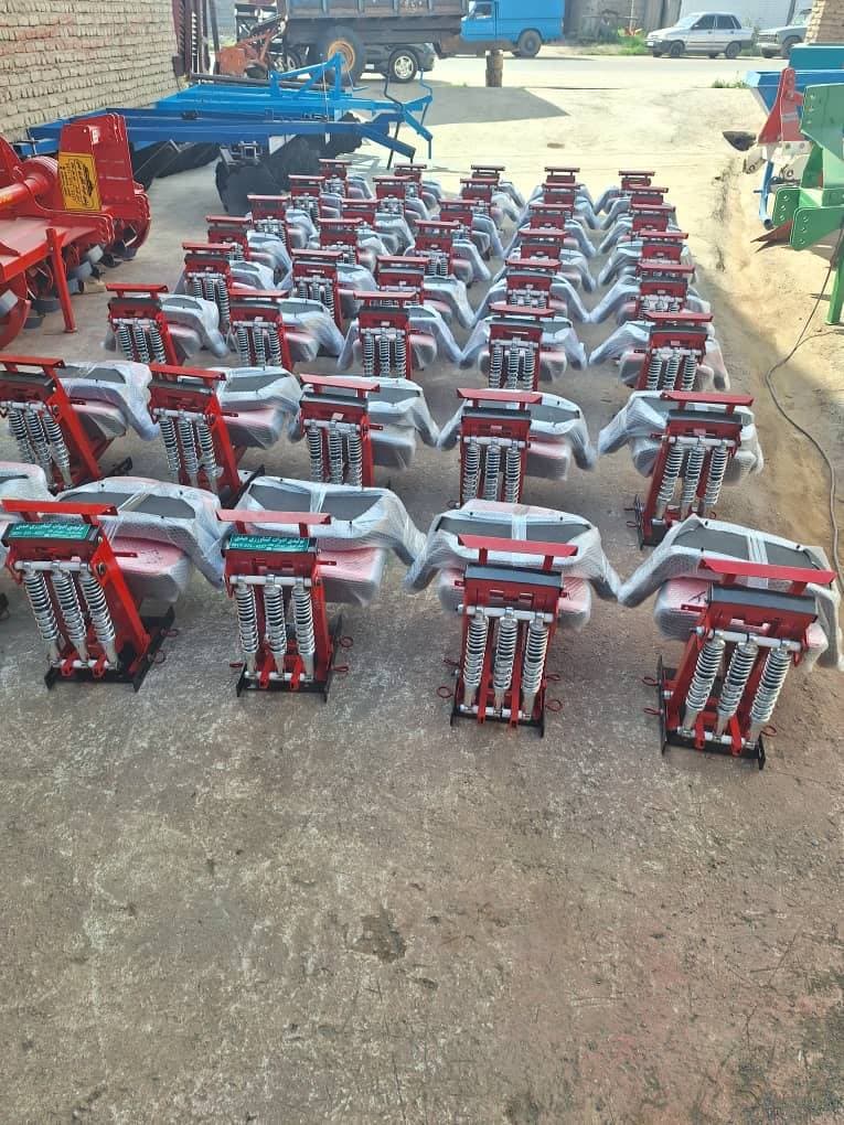 صندلی تراکتور عبدی در کلاله