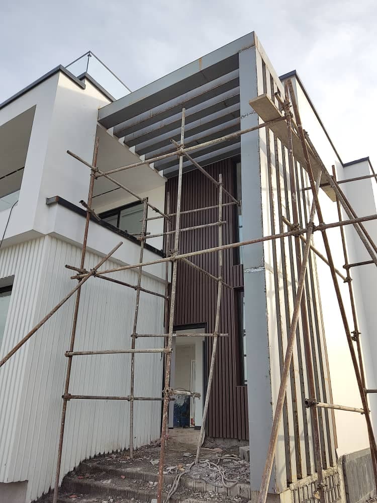 تولید و اجرا نما رومی دمپا فلاشینگ ساختمان پوریا در چالوس