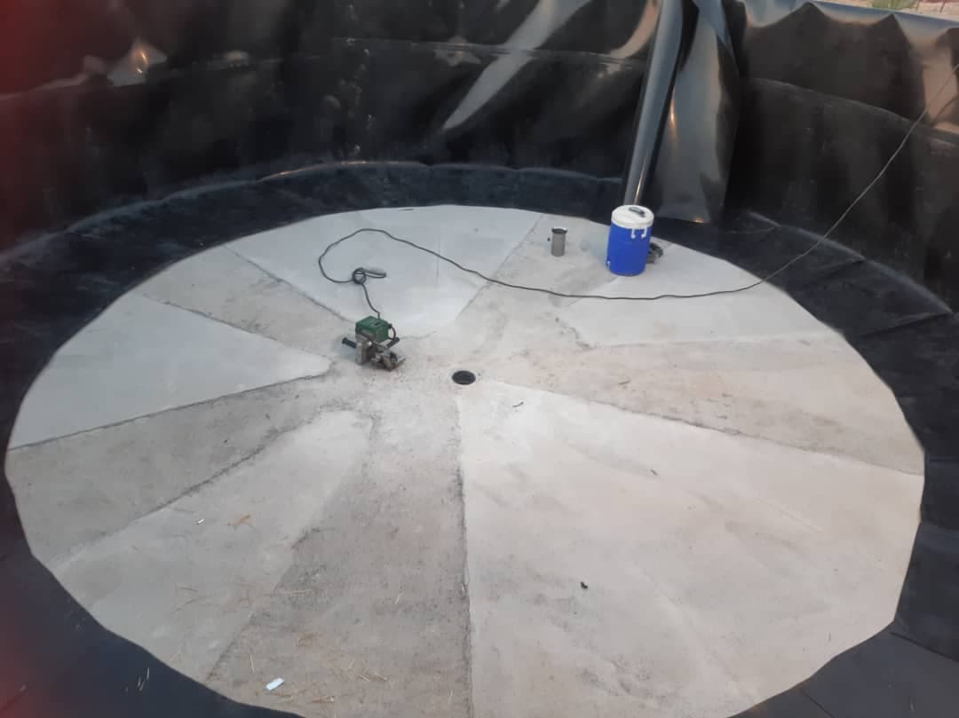 طراحی و اجرای استخر ژئوممبران و پرورش ماهی تاراز نگین در اهواز