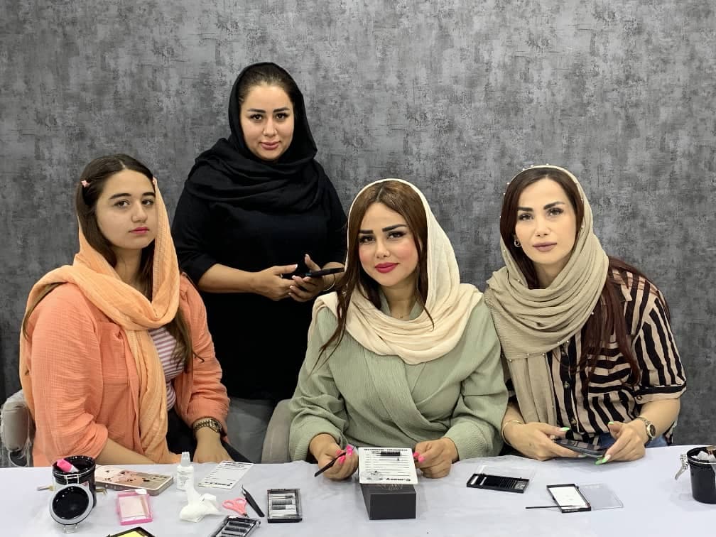آموزشگاه زیبایی رزیتا محمودپور در لاهیجان