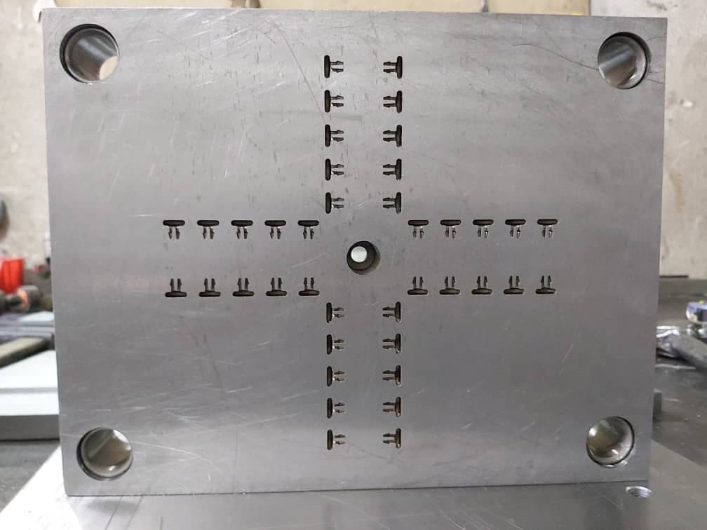 تولید قالب های صنعتی پازل در تبریز