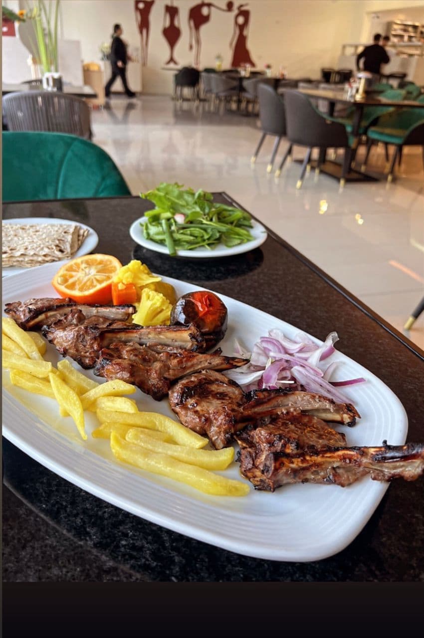 کته کبابی شهرک پلاس در تنکابن