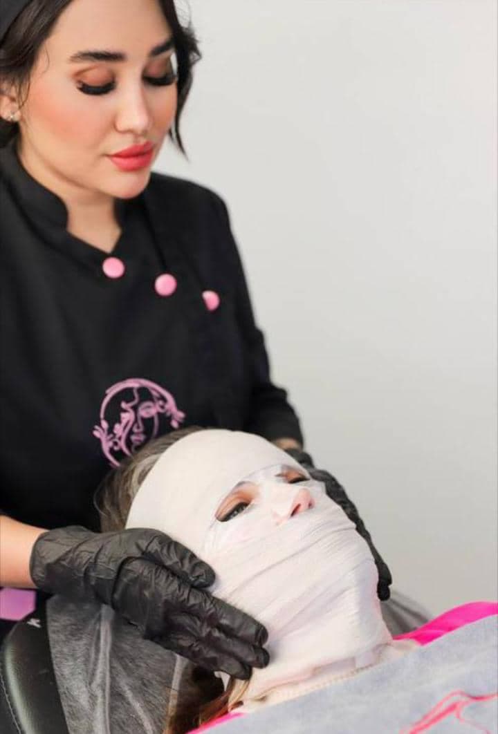 خدمات تخصصی زیبایی مراقبت از پوست زهره افضلی در سیدی مشهد