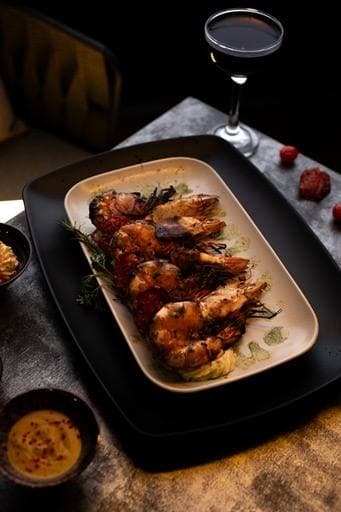 رستوران دریایی سلام ماهی Hi fish در خواجه عطا بندرعباس