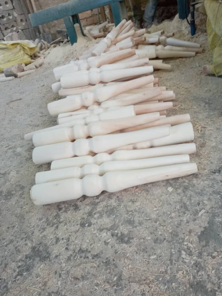 تولید و پخش پایه میز مخروطی دسته تیشه کلنگ زاهد چوب در نجف آباد