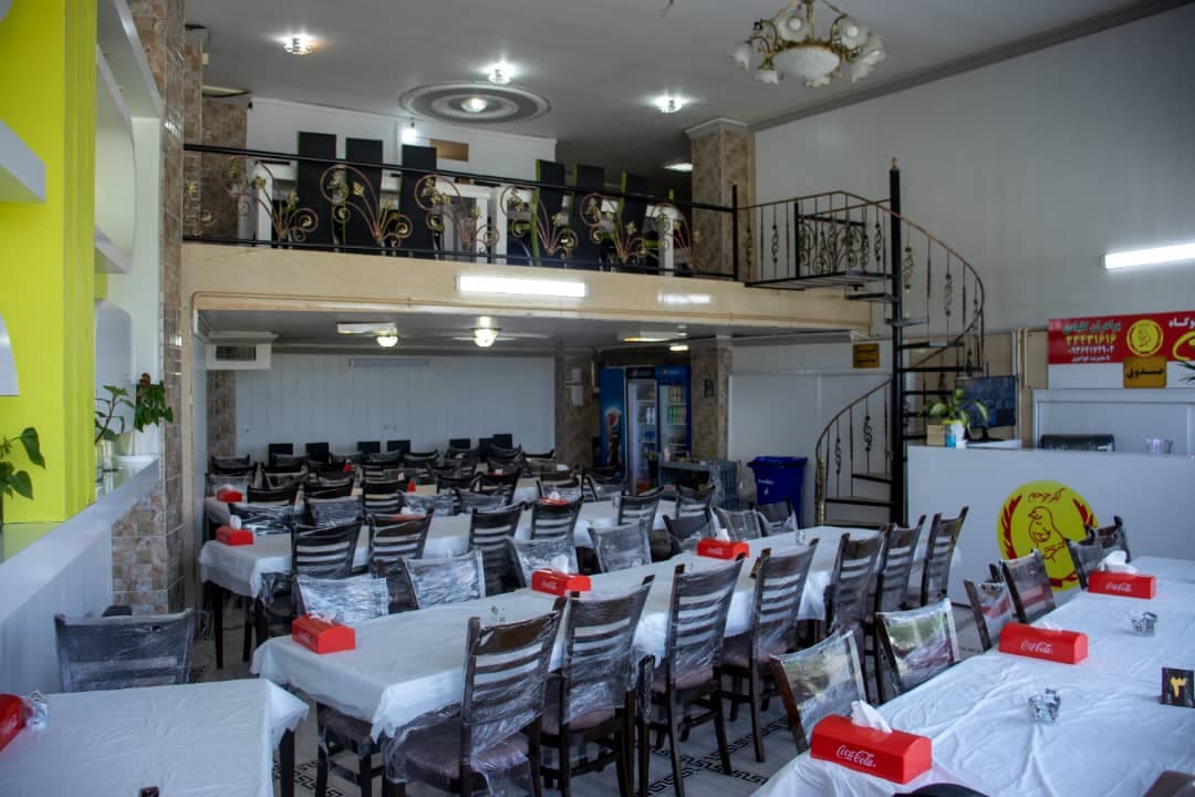 رستوران اکبرجوجه خواجوی در سمنان