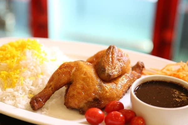 رستوران اکبرجوجه خواجوی در سمنان