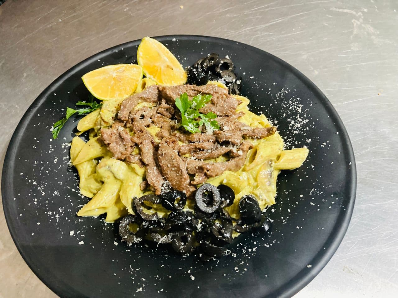 رستوران خرگوش سفید در نیشابور