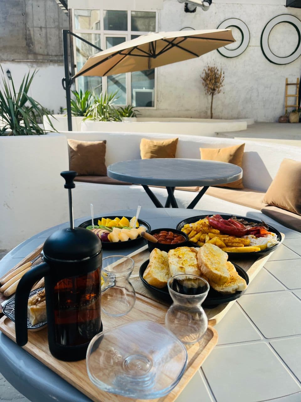 رستوران خرگوش سفید در نیشابور