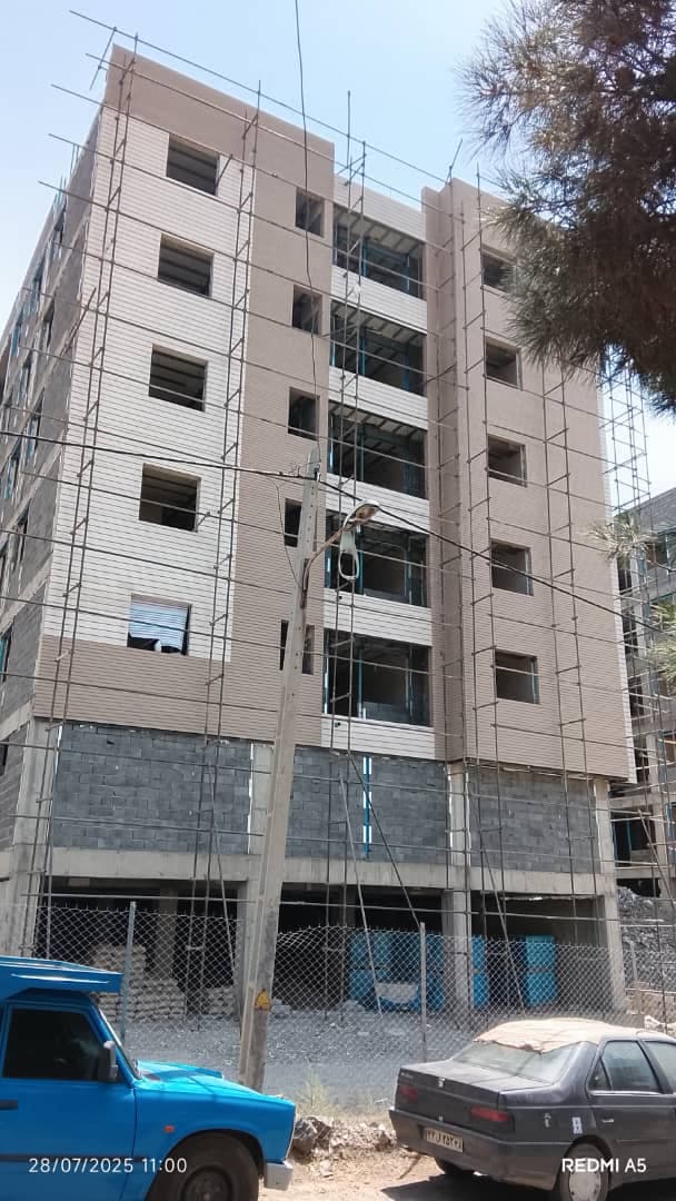 اجرای پیمانکاری و بازسازی ساختمان بهرامی در ملایر