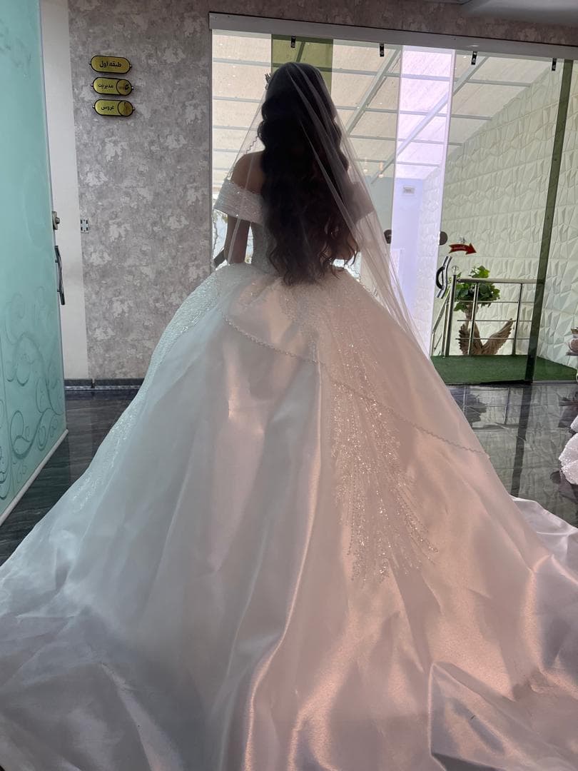 مزون عروس یانیا در شهرکرد