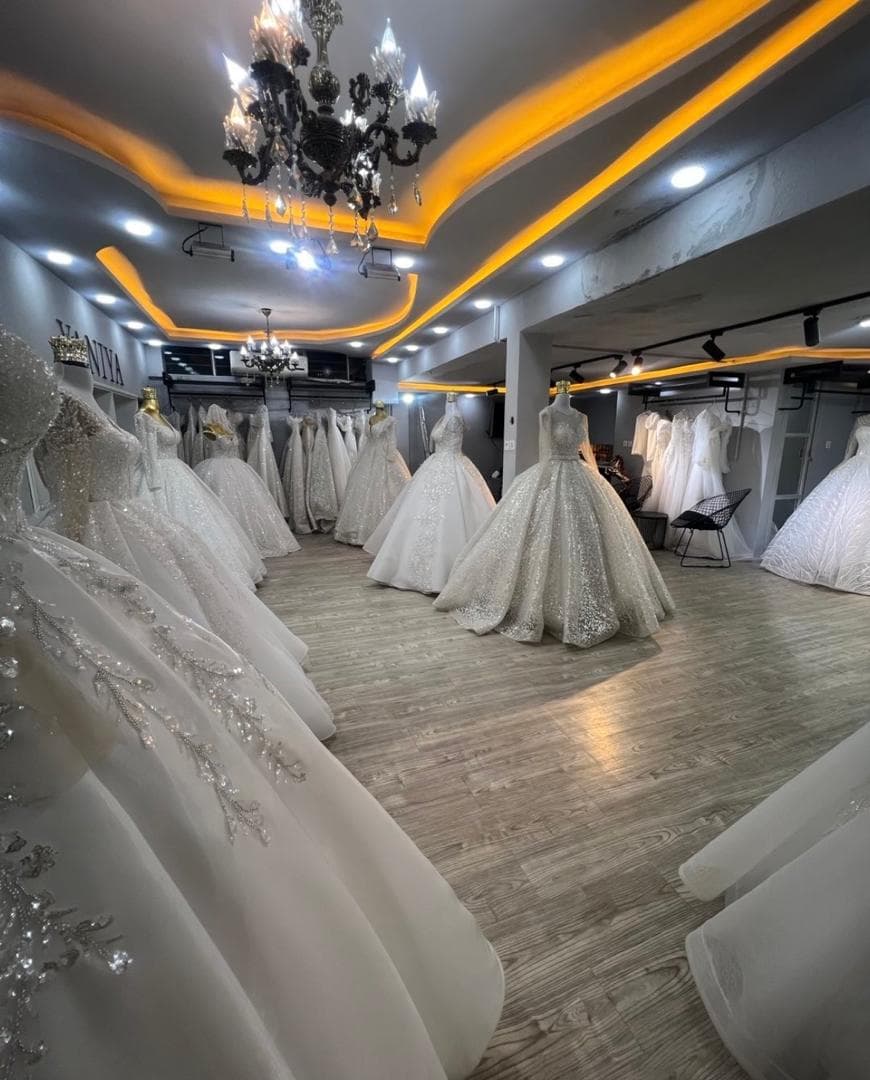 مزون عروس یانیا در شهرکرد