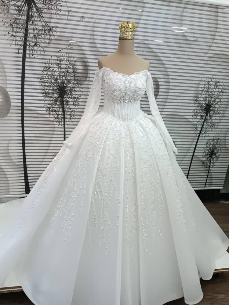 مزون عروس یانیا در شهرکرد