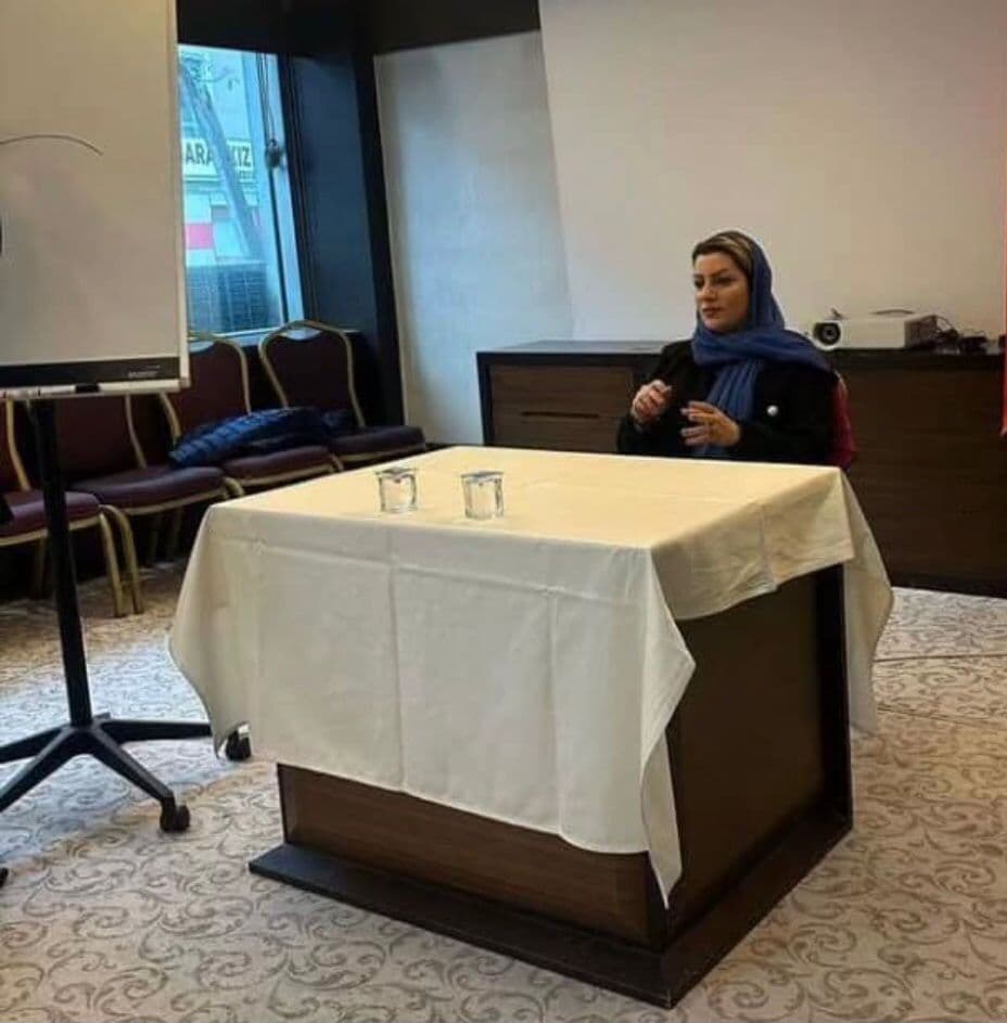 آموزشگاه فنی و حرفه ای مراقبت زیبایی آتی در اسلام آباد غرب