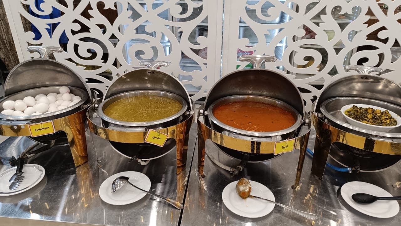 صبحانه سلف سرویس باغ پدری در کرج