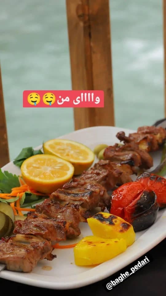 رستوران باغ پدری در جاده چالوس کرج