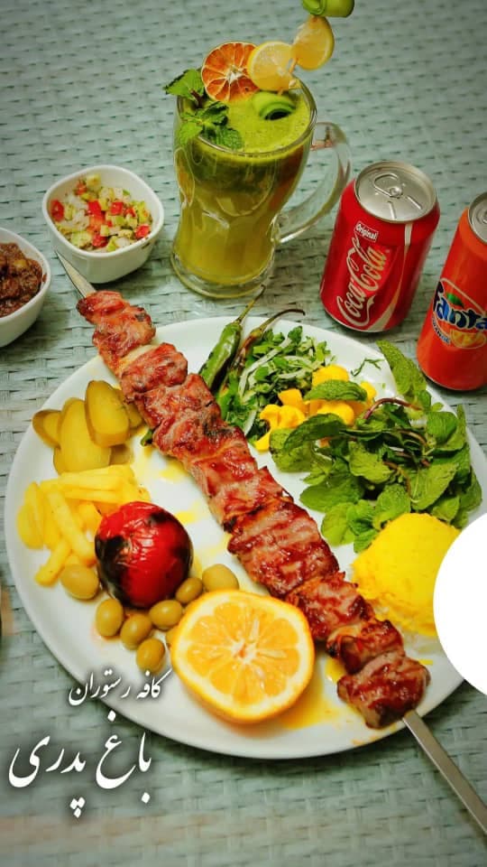 رستوران باغ پدری در جاده چالوس کرج