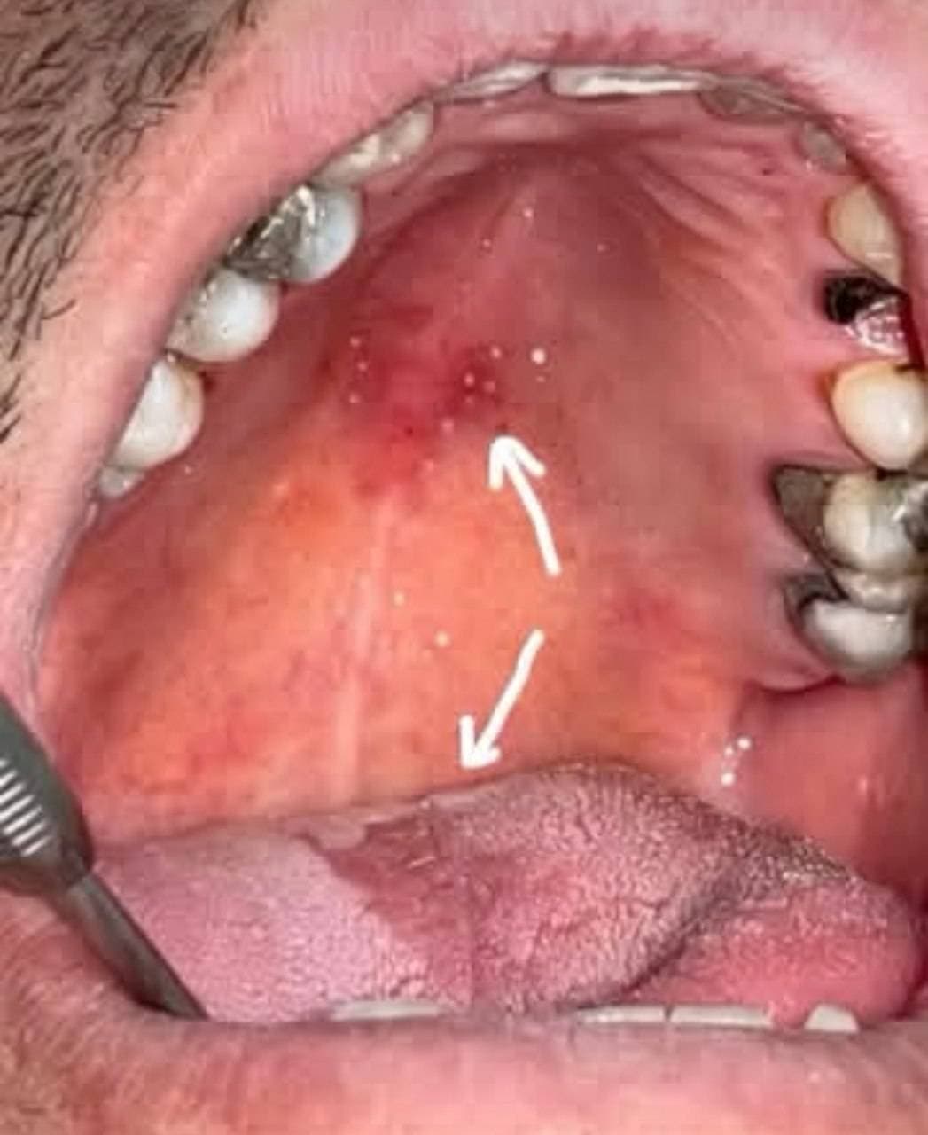 مطب تخصصی دندانپزشکی بیماران خاص دکتر الهه وزاوندی سیرجان