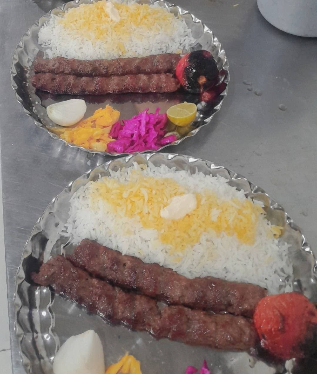 چلو جوجه حاج مجتبی گلوگاه شمال در خرم آباد