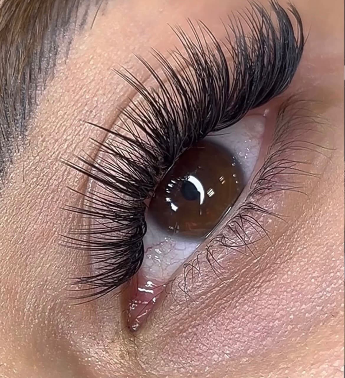 سالن زیبایی حیات در گوهردشت کرج