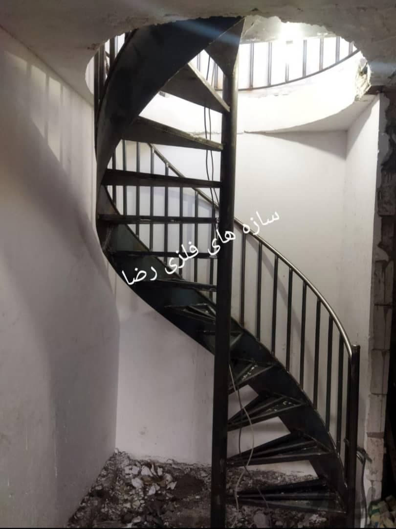 اجرای پله گرد دوبلکسی آهنی رضایی در مشهد