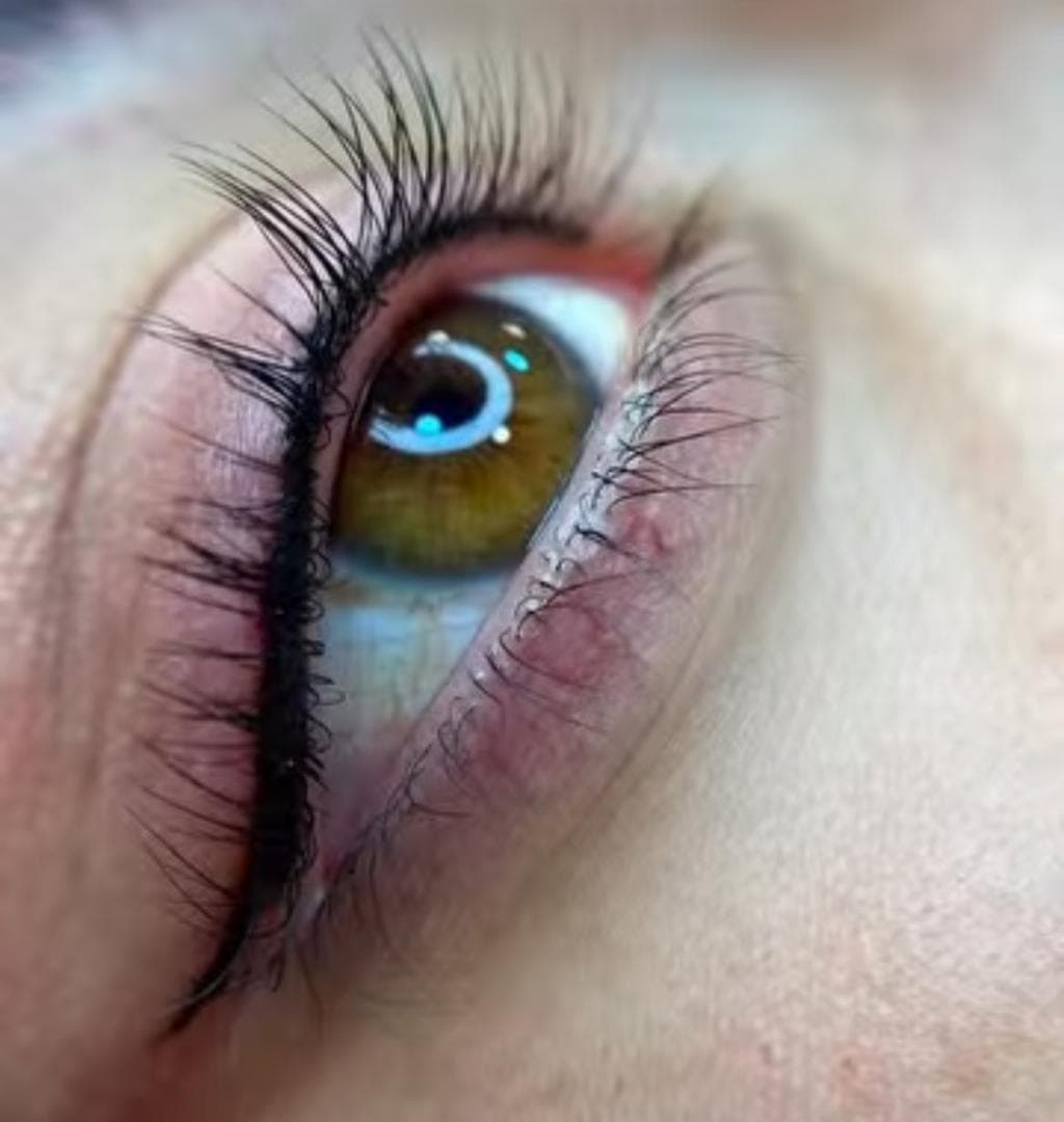 سالن زیبایی آیرا در سنگی بوشهر