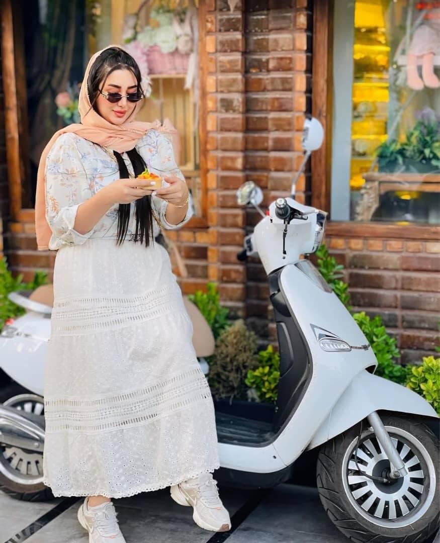 فروشگاه شلوار و پوشاک زنانه بلو جین در کازرون