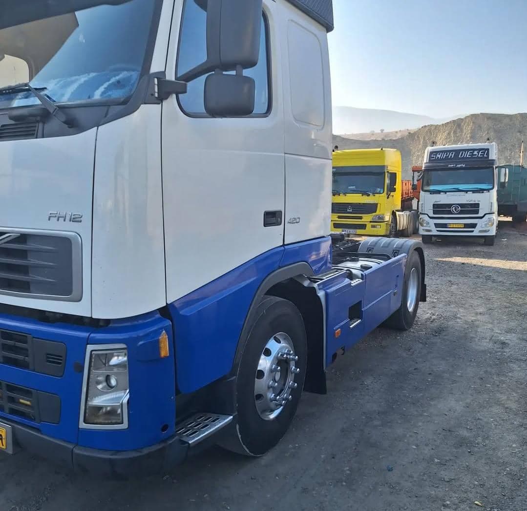 نمایشگاه کامیون سنگین سناتور در کرمانشاه