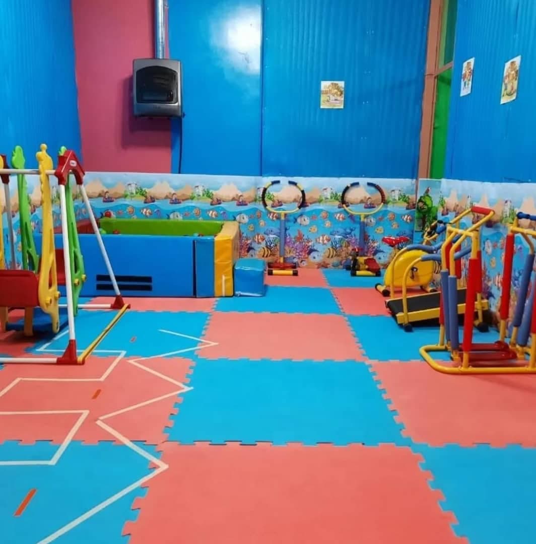 کودکستان و پیش دبستانی آفرینش نیکان در خیابان کاوه اصفهان