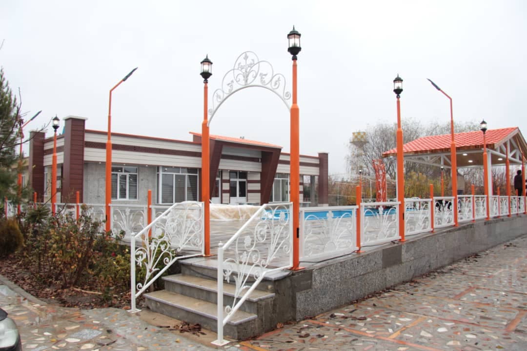 تابلو تبلیغاتی آسمان نما زارع در تبریز