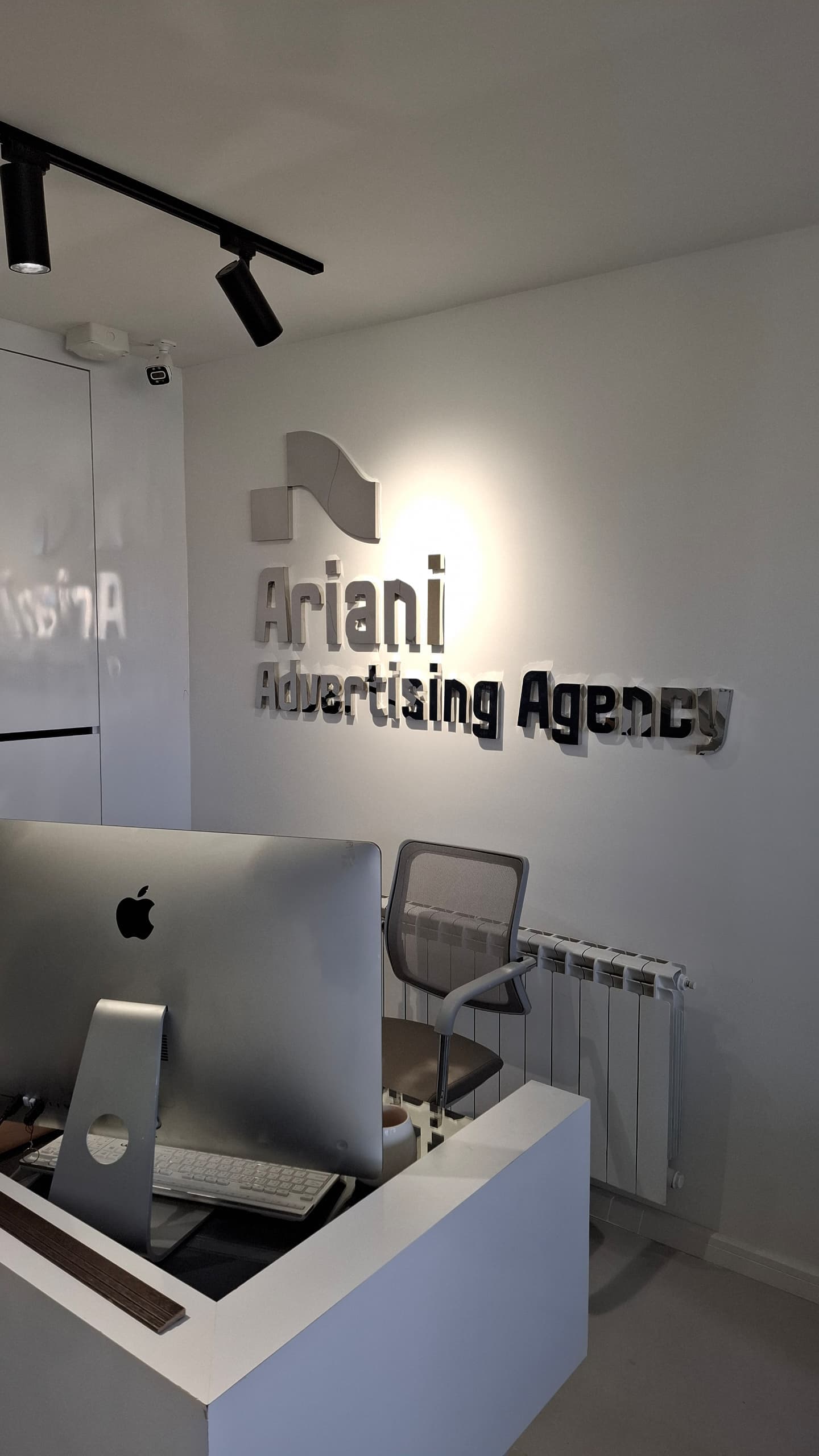 تابلو تبلیغاتی آسمان نما زارع در تبریز