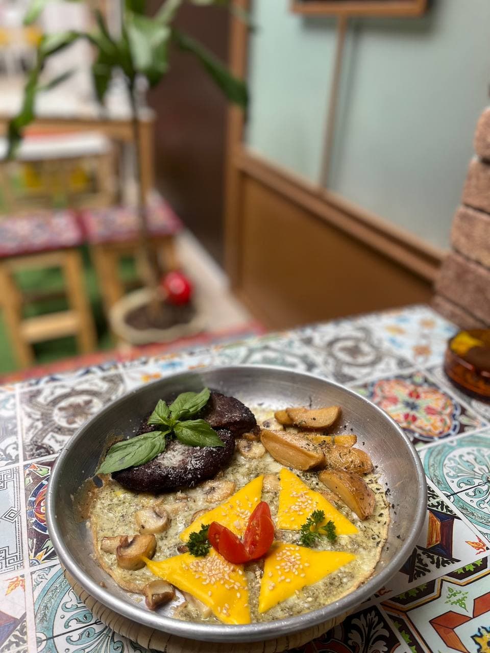 کافه رستوران نیمروچ در انزلی