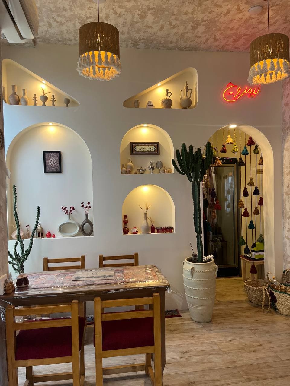 کافه رستوران نیمروچ در انزلی