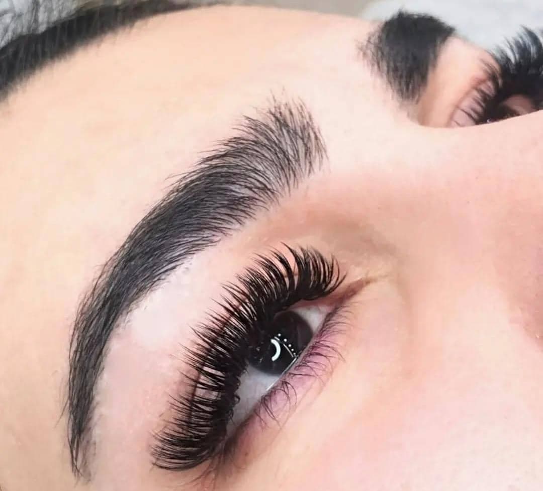 آکادمی تخصصی آموزش اكستنشن مژه هستی صداقت در قدوسی غربی شیراز