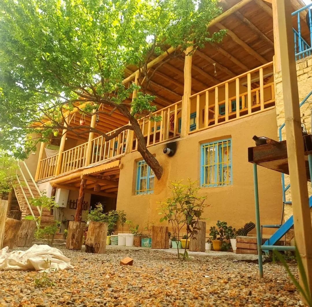 اقامتگاه بومگردی آنام در کلات نادری