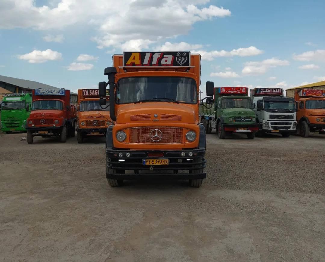 نمایشگاه کامیون سلطانی در همدان