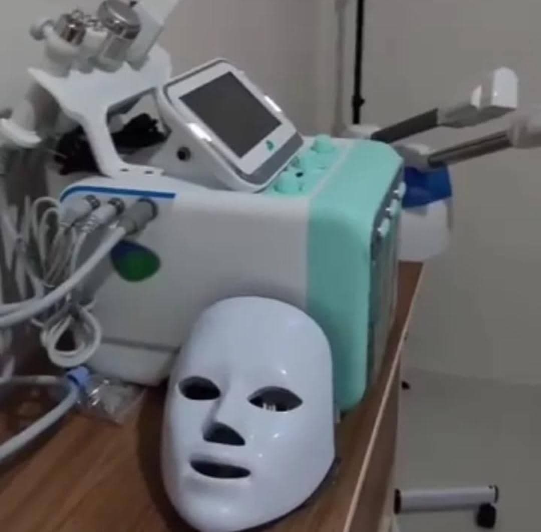 آموزش خدمات پاکسازی پوست و فیشال هانا اسکین کر در نورآباد دلفان
