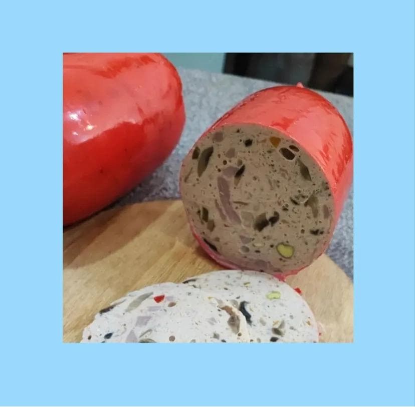 تولید و پخش سوسیس و کالباس ارگانیک دختران آفتاب در بم