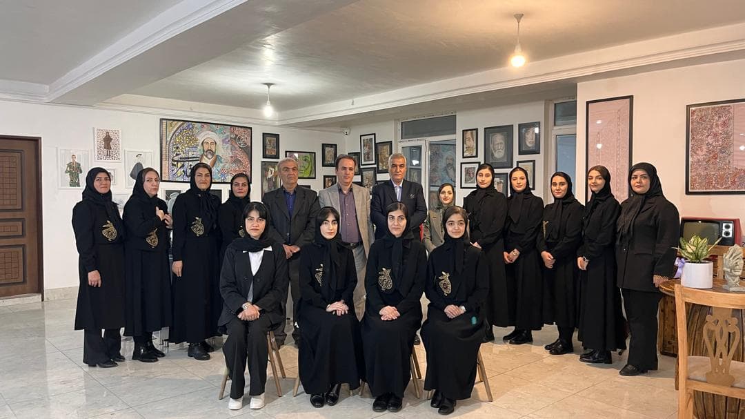 آموزش هنرهای دستی تجسمی کودکان مهدانه هنر زیبانگارا در مرکز مراغه