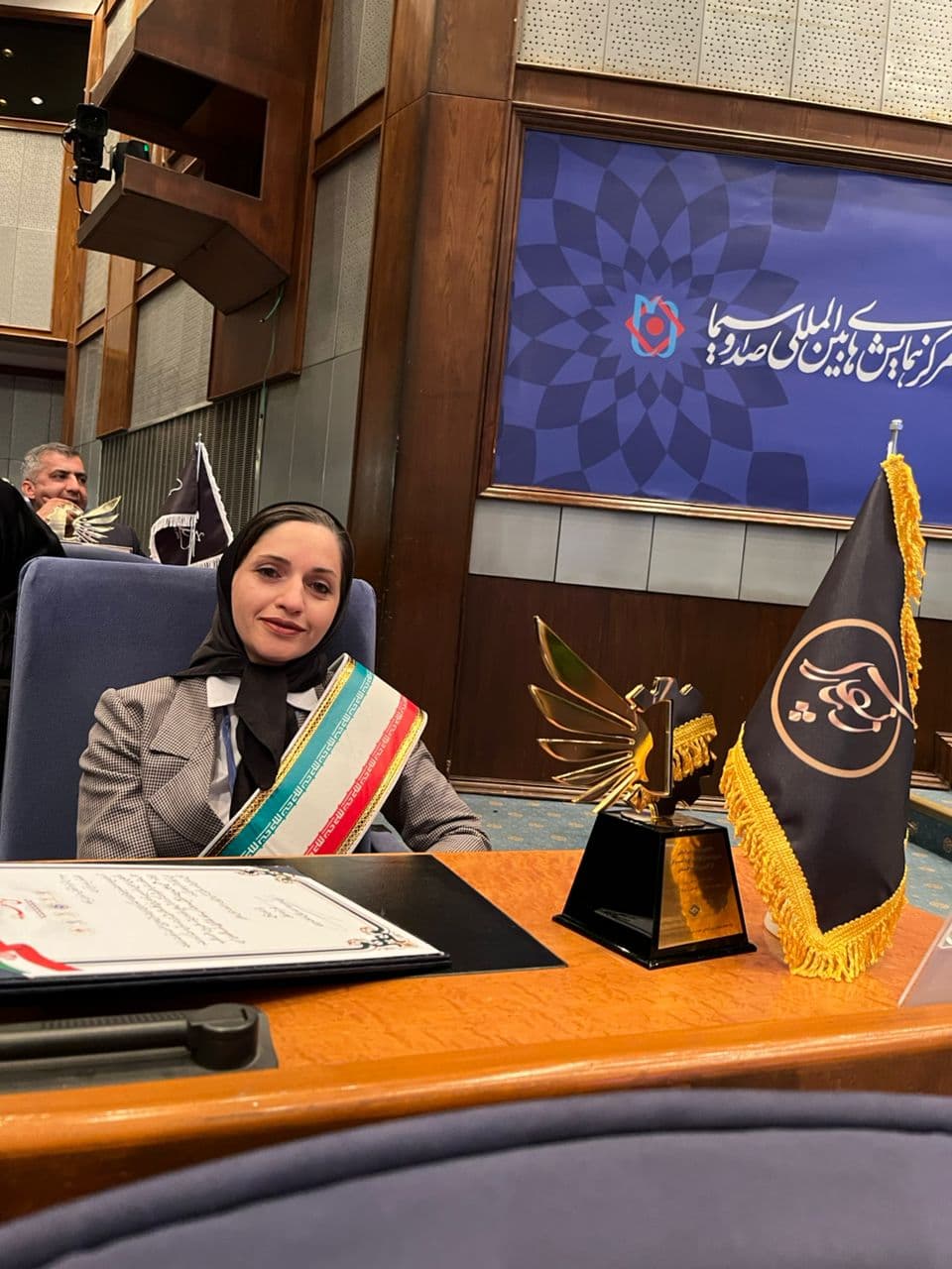 آموزش هنرهای دستی تجسمی کودکان مهدانه هنر زیبانگارا در مرکز مراغه