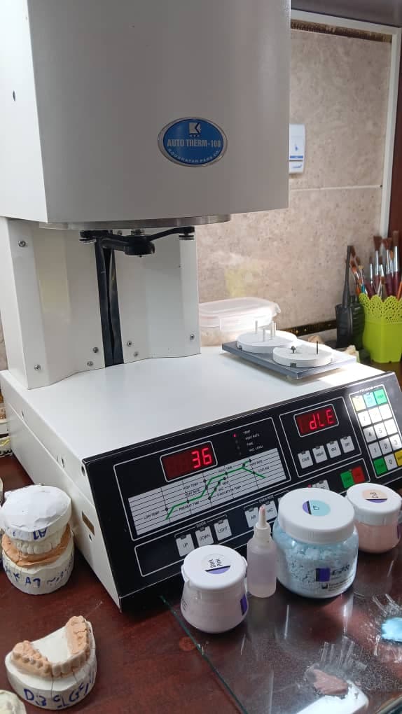 تکنسین پروتزهای دندانی عباس بهنام پور در ملایر